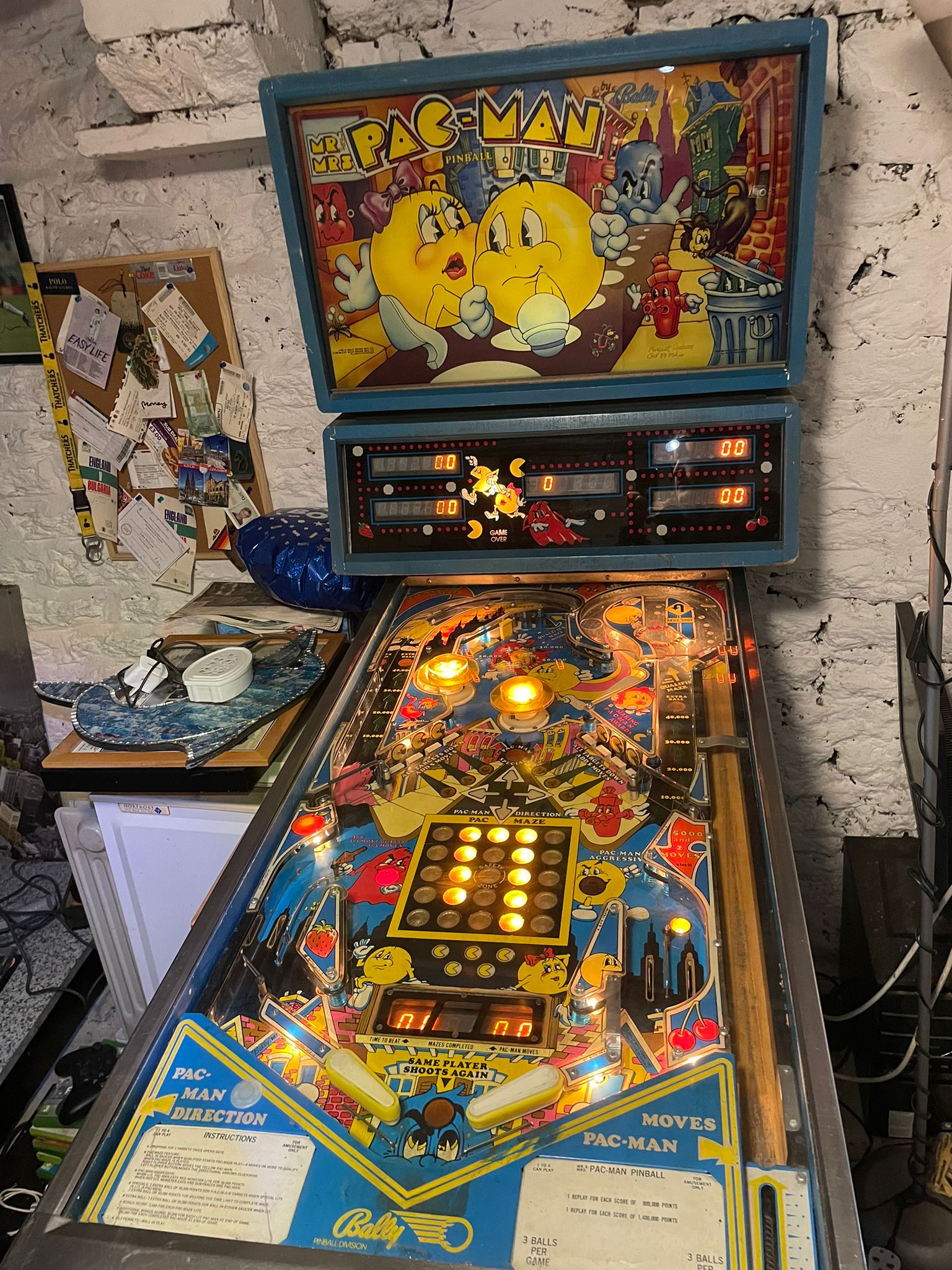 Fixing a weak flipper on a Bally Pac-Man in Bristol (+ Clean)